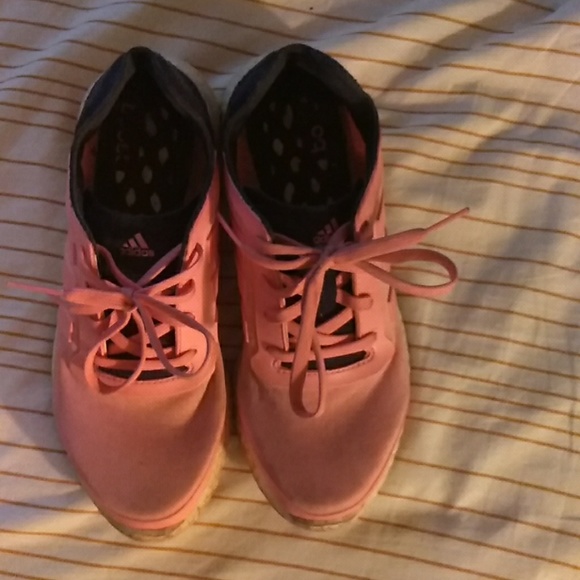 Sneakers - Picture 1 of 5